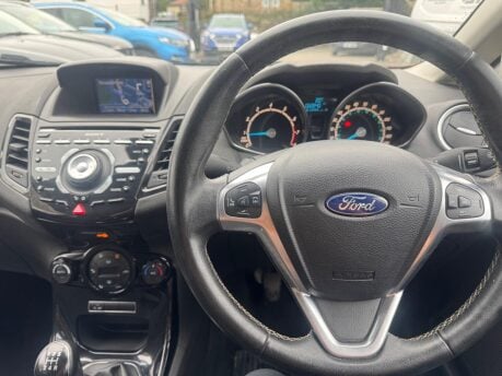 Ford Fiesta TITANIUM 13