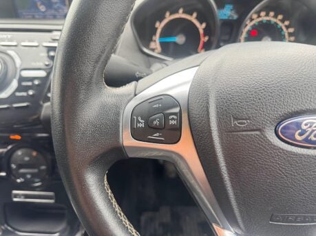 Ford Fiesta TITANIUM 11