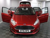 Ford Fiesta TITANIUM 8