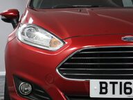 Ford Fiesta TITANIUM 26