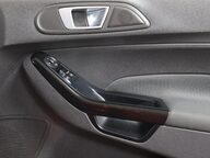 Ford Fiesta TITANIUM 37