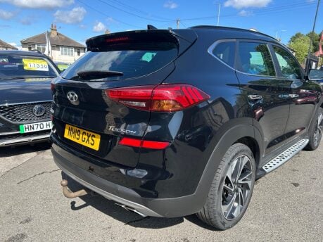 Hyundai TUCSON CRDI PREMIUM SE 8