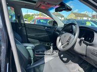 Hyundai TUCSON CRDI PREMIUM SE 9