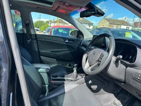 Hyundai TUCSON CRDI PREMIUM SE 9
