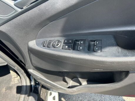 Hyundai TUCSON CRDI PREMIUM SE 12