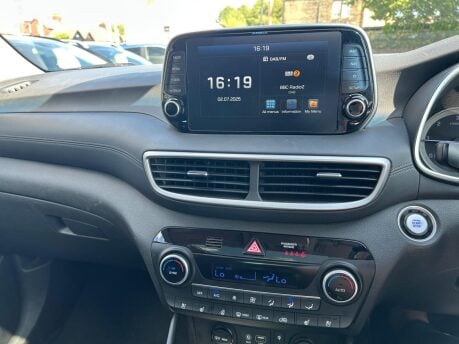 Hyundai TUCSON CRDI PREMIUM SE 14