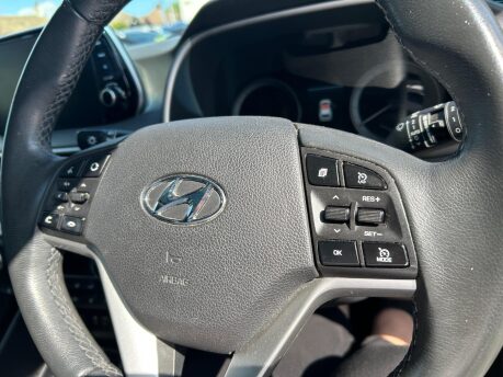 Hyundai TUCSON CRDI PREMIUM SE 16