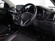 Hyundai TUCSON CRDI PREMIUM SE 4