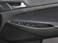 Hyundai TUCSON CRDI PREMIUM SE 37