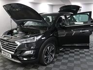 Hyundai TUCSON CRDI PREMIUM SE 17