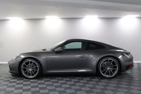 Porsche 911 CARRERA PDK 19