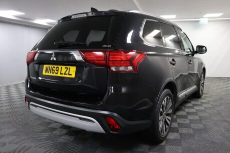 Mitsubishi Outlander DESIGN 12