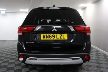 Mitsubishi Outlander DESIGN 9