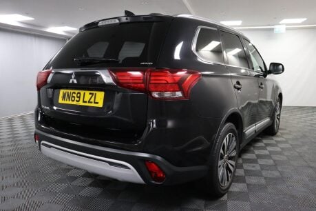 Mitsubishi Outlander DESIGN 12