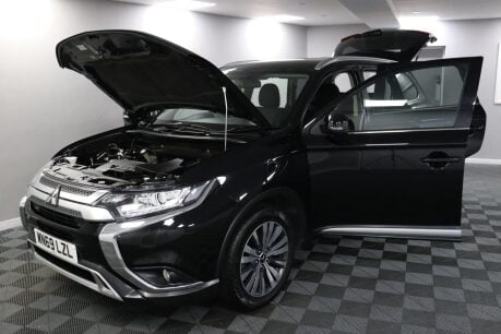 Mitsubishi Outlander DESIGN 17