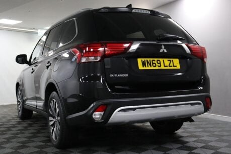 Mitsubishi Outlander DESIGN 30