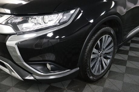 Mitsubishi Outlander DESIGN 32