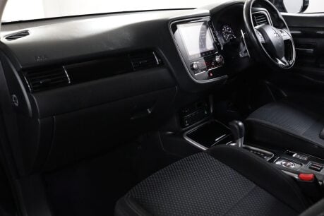Mitsubishi Outlander DESIGN 35