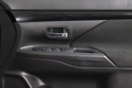 Mitsubishi Outlander DESIGN 37