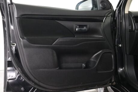 Mitsubishi Outlander DESIGN 45