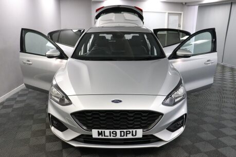 Ford Focus ST-LINE X 8