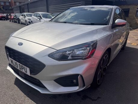 Ford Focus ST-LINE X 4