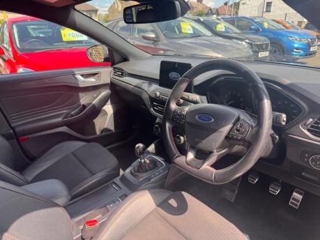 Ford Focus ST-LINE X 9