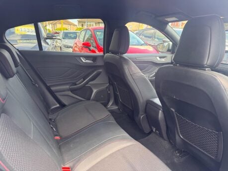 Ford Focus ST-LINE X 10