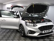 Ford Focus ST-LINE X 16