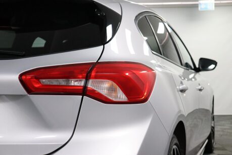 Ford Focus ST-LINE X 24