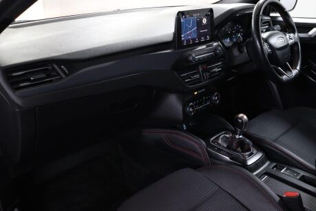 Ford Focus ST-LINE X 35