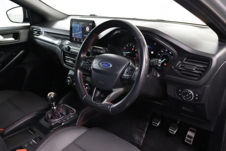 Ford Focus ST-LINE X 4