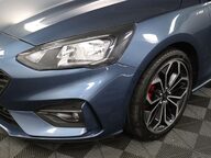Ford Focus ST-LINE X 35