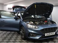 Ford Focus ST-LINE X 19