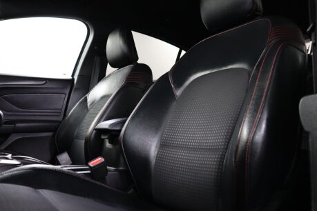 Ford Focus ST-LINE X 2