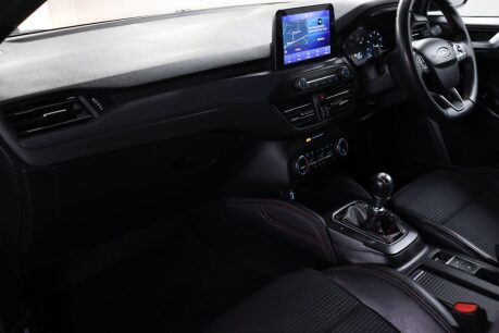 Ford Focus ST-LINE X 3