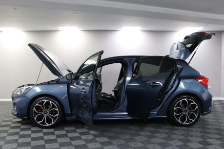 Ford Focus ST-LINE X 8