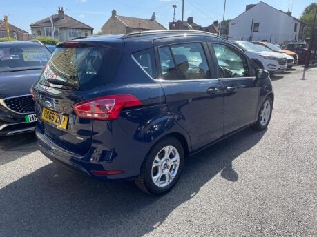 Ford B-Max ZETEC NAVIGATOR 8