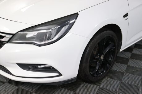 Vauxhall Astra SRI NAV S/S 32