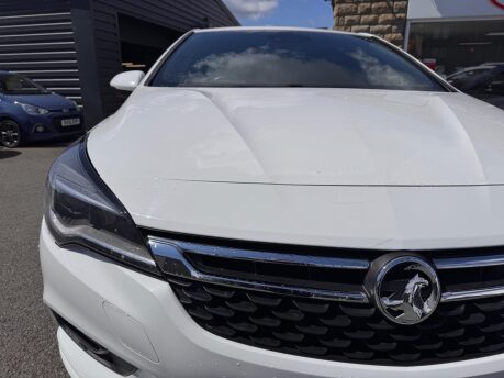 Vauxhall Astra SRI NAV S/S 6