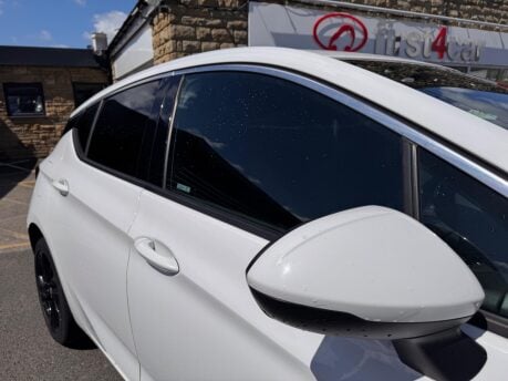 Vauxhall Astra SRI NAV S/S 9