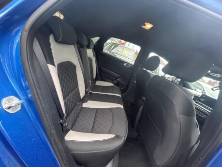 Kia Ceed CRDI GT-LINE ISG MHEV 11