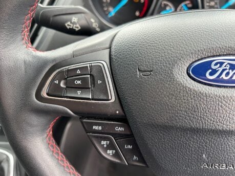 Ford Kuga ST-LINE TDCI 11