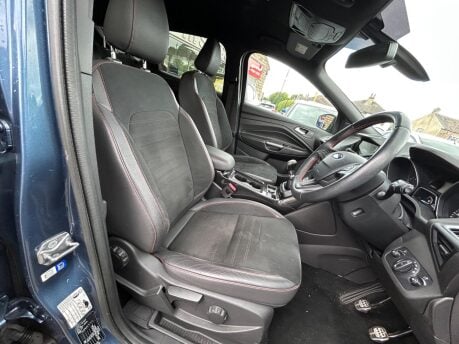 Ford Kuga ST-LINE TDCI 8
