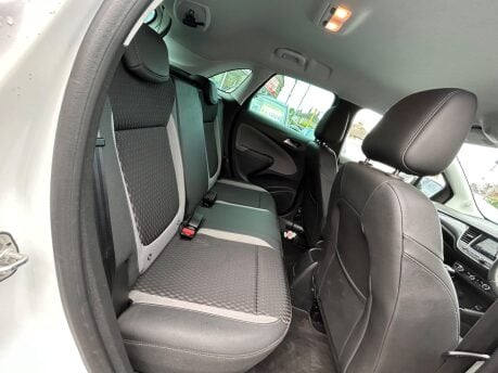 Vauxhall Crossland X BUSINESS EDITION NAV 11