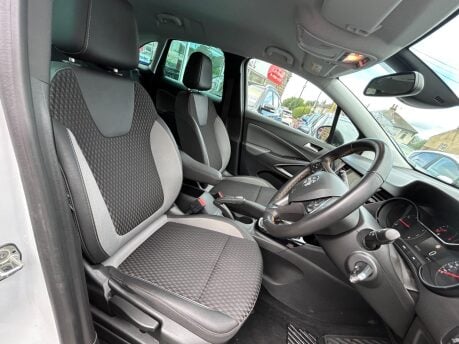 Vauxhall Crossland X BUSINESS EDITION NAV 9