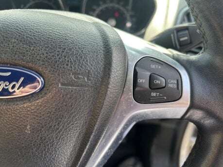 Ford Ecosport TITANIUM S 14