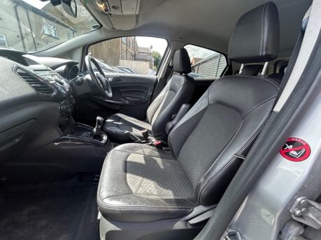Ford Ecosport TITANIUM S 17