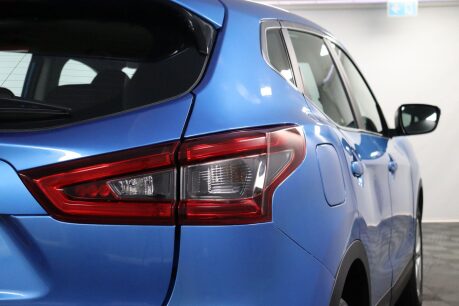 Nissan Qashqai DIG-T ACENTA PREMIUM 25