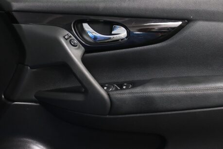 Nissan Qashqai DIG-T ACENTA PREMIUM 38